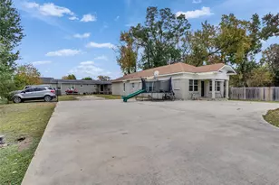 4917 Tronewood St, Houston, TX 77016 - Photo 3