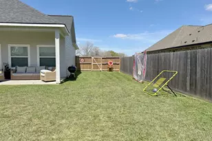 431 Wellshire Dr, West Columbia, TX 77486 - Photo 23