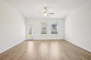 6005 Mockingbird Ldg Ln, Pearland, TX 77584 - Photo 7