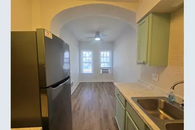 725 Broadway Avenue #6, Galveston, TX 77550 - Photo 1