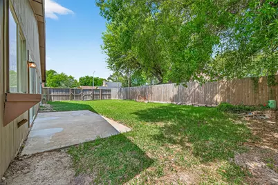 15903 Hickory Knoll Drive, Houston, TX 77059 - Photo 41