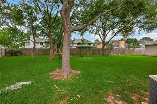 8831 Hedgestone Ct, La Porte, TX 77571 - Photo 49