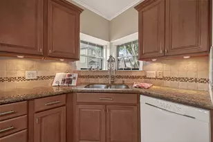 8831 Hedgestone Ct, La Porte, TX 77571 - Photo 9