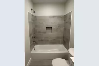 820 Bennington Street #B, Houston, TX 77022 - Photo 9