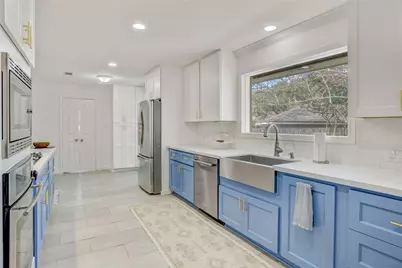 4606 Waynesboro Drive, Houston, TX 77035 - Photo 15