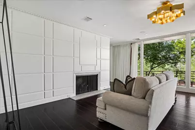 210 Pine Hollow Lane, Houston, TX 77056 - Photo 9