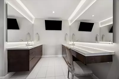 210 Pine Hollow Lane, Houston, TX 77056 - Photo 23