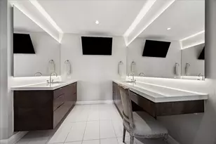 210 Pine Hollow Ln, Houston, TX 77056 - Photo 23