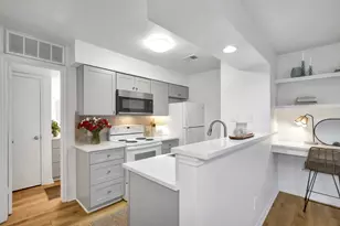 2401 Sycamore Ave, Huntsville, TX 77340 - Photo 13