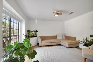 2401 Sycamore Ave, Huntsville, TX 77340 - Photo 5