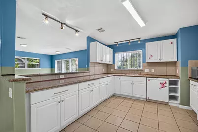 7002 Leader Street, Houston, TX 77074 - Photo 15