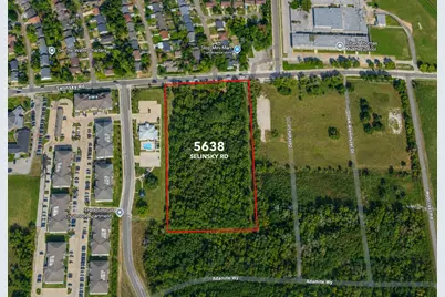 5638 Selinsky Road, Houston, TX 77048 - Photo 1