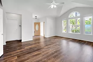 9203 Cabin Creek Dr, Houston, TX 77064 - Photo 3