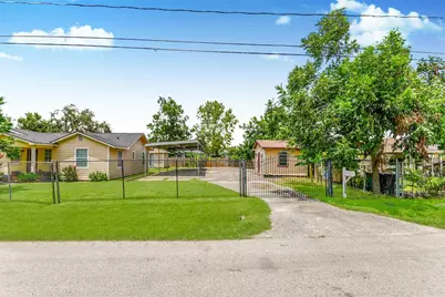 7219 Gainesville Street, Houston, TX 77020 - Photo 1