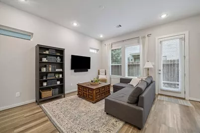 606 Thornton Road #D, Houston, TX 77018 - Photo 3