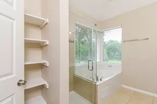 9523 Tallow Tree Dr, Houston, TX 77070 - Photo 19