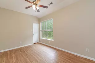 9523 Tallow Tree Dr, Houston, TX 77070 - Photo 11