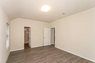 5627 Plantation Forest Drive, Katy, TX 77449 - Photo 7