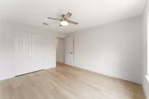 14147 Hillvale Dr, Houston, TX 77077 - Photo 19