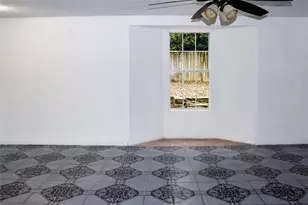 1013 Austin St, Jacksonville, TX 75766 - Photo 17