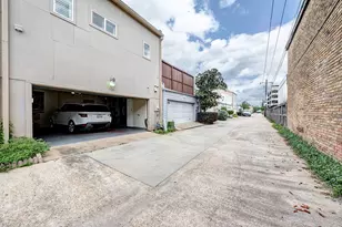 7625 Olympia Dr, Houston, TX 77063 - Photo 31