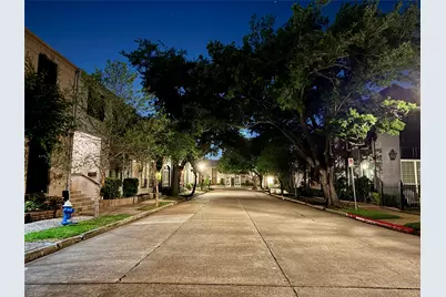 7625 Olympia Drive, Houston, TX 77063 - Photo 39