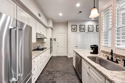 7625 Olympia Drive, Houston, TX 77063 - Photo 13