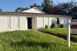 1407 Neptune Ln, Houston, TX 77062 - Photo 1