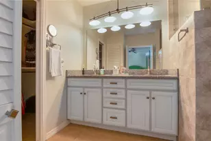 1802 Stoney Brook Dr, Houston, TX 77063 - Photo 17