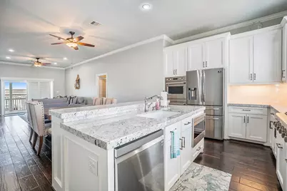 1171 Sailfish Street, Bayou Vista, TX 77563 - Photo 5