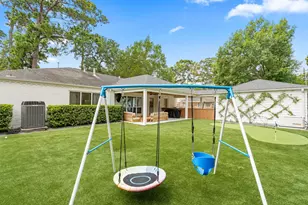 10022 Bordley Dr, Houston, TX 77042 - Photo 31