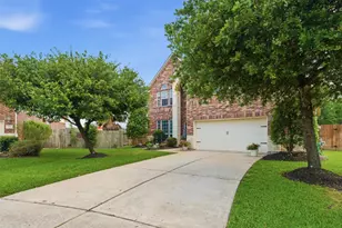 13602 Cotton Ct, Mont Belvieu, TX 77523 - Photo 3