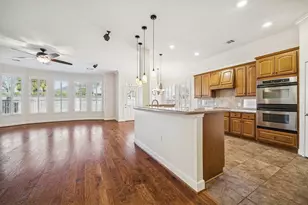 1810 Rippling Water Ct, Sugar Land, TX 77479 - Photo 9