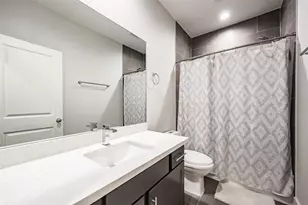 5209 Allen St, Houston, TX 77007 - Photo 9
