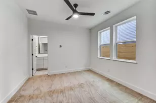 806 Fisher St, Houston, TX 77018 - Photo 25