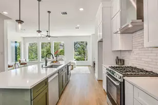 806 Fisher St, Houston, TX 77018 - Photo 5