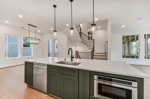 806 Fisher St, Houston, TX 77018 - Photo 5