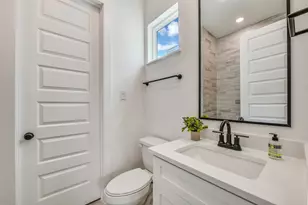 806 Fisher St, Houston, TX 77018 - Photo 21
