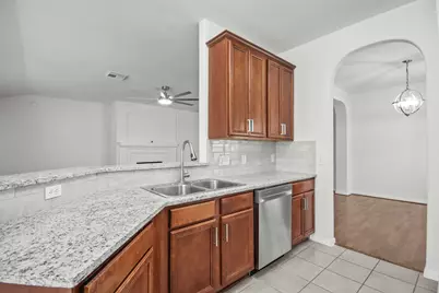 9410 Lakeway View Lane, Humble, TX 77396 - Photo 9