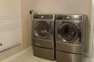1909 Broadway St, Galveston, TX 77550 - Photo 13