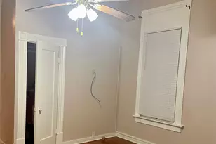 1909 Broadway St, Galveston, TX 77550 - Photo 7