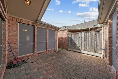 9901 Kemp Forest Drive, Houston, TX 77080 - Photo 23