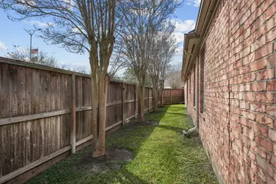 9901 Kemp Forest Drive, Houston, TX 77080 - Photo 25