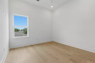 904 Kern St, Houston, TX 77009 - Photo 9