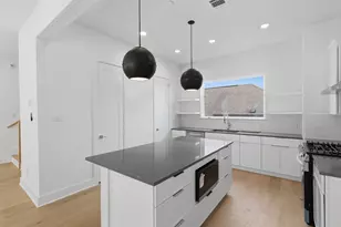 904 Kern St, Houston, TX 77009 - Photo 3