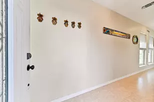 8111 Broadway St, Galveston, TX 77554 - Photo 13