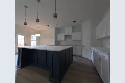 9427 Coffee Street, Houston, TX 77033 - Photo 5