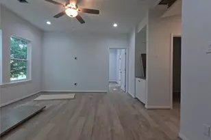 9427 Coffee St, Houston, TX 77033 - Photo 9