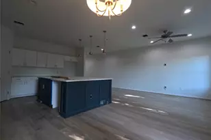 9427 Coffee St, Houston, TX 77033 - Photo 7