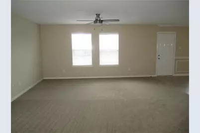 11711 Elizabeth Court, Pinehurst, TX 77362 - Photo 5